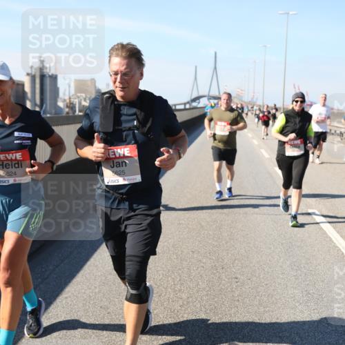 03.10.2025 - Köhlbrandbrückenlauf Yannick Fuchs http://msf.ph/oto/9187359 03.10.2025 12:06:37 Position 3 5624, 5625, 4708 meine-sportfotos.de