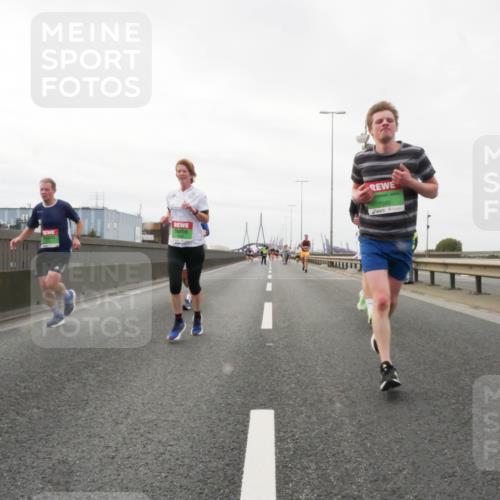 03.10.2025 - Köhlbrandbrückenlauf Matties Gatica Varas http://msf.ph/oto/9187363 03.10.2025 15:50:01 Position 3 7560 meine-sportfotos.de