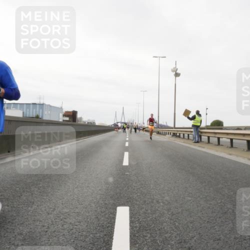 03.10.2025 - Köhlbrandbrückenlauf Matties Gatica Varas http://msf.ph/oto/9187368 03.10.2025 15:50:03 Position 3  meine-sportfotos.de
