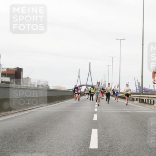 03.10.2025 - Köhlbrandbrückenlauf Matties Gatica Varas http://msf.ph/oto/9187380 03.10.2025 15:50:05 Position 3  meine-sportfotos.de