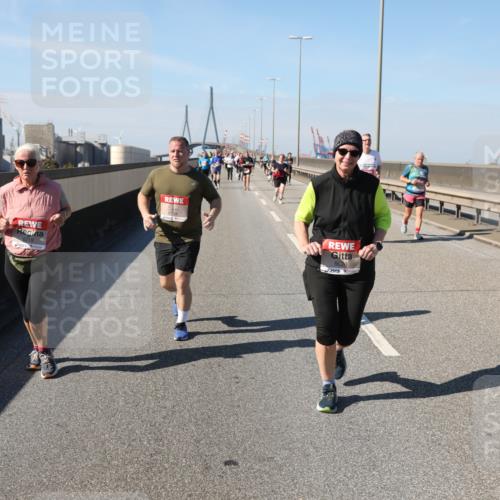 03.10.2025 - Köhlbrandbrückenlauf Yannick Fuchs http://msf.ph/oto/9187383 03.10.2025 12:06:38 Position 3 5626 meine-sportfotos.de
