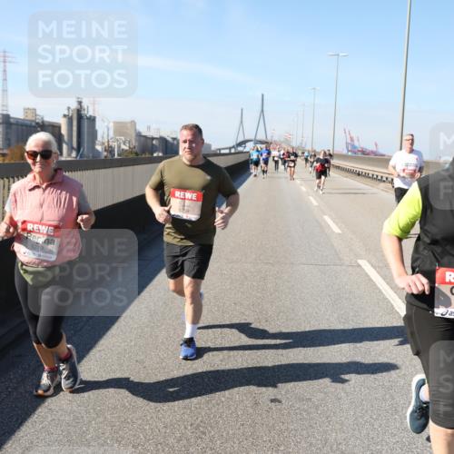 03.10.2025 - Köhlbrandbrückenlauf Yannick Fuchs http://msf.ph/oto/9187398 03.10.2025 12:06:39 Position 3 6219, 6759, 5626 meine-sportfotos.de