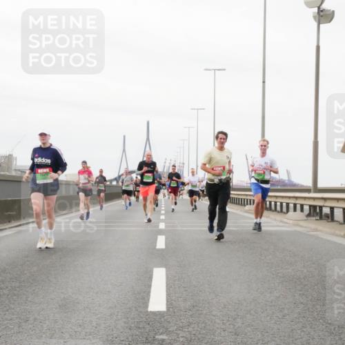 03.10.2025 - Köhlbrandbrückenlauf Matties Gatica Varas http://msf.ph/oto/9187399 03.10.2025 15:50:11 Position 3  meine-sportfotos.de