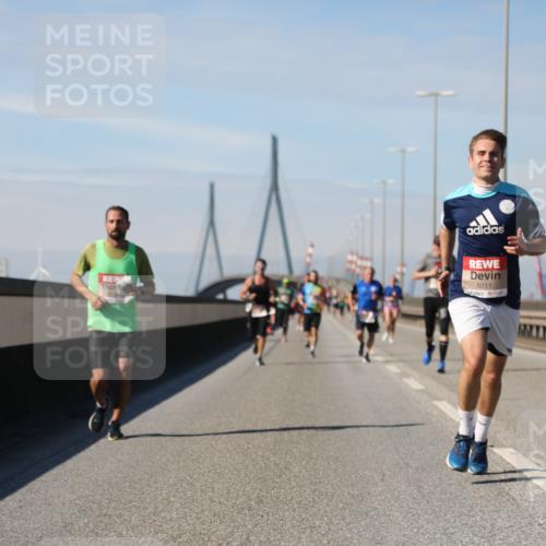 03.10.2025 - Köhlbrandbrückenlauf Yannick Fuchs http://msf.ph/oto/9187404 03.10.2025 11:45:55 Position 3 5011 meine-sportfotos.de