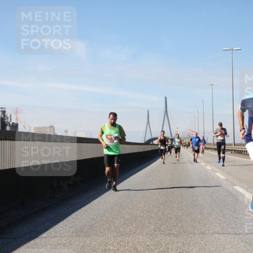 03.10.2025 - Köhlbrandbrückenlauf Yannick Fuchs http://msf.ph/oto/9187412 03.10.2025 11:45:56 Position 3 5011 meine-sportfotos.de