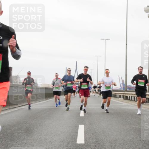 03.10.2025 - Köhlbrandbrückenlauf Matties Gatica Varas http://msf.ph/oto/9187424 03.10.2025 15:50:16 Position 3 9483 meine-sportfotos.de