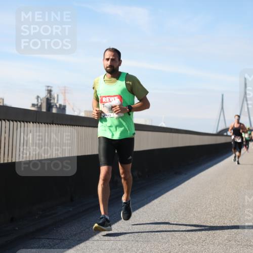 03.10.2025 - Köhlbrandbrückenlauf Yannick Fuchs http://msf.ph/oto/9187431 03.10.2025 11:45:58 Position 3  meine-sportfotos.de