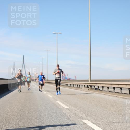 03.10.2025 - Köhlbrandbrückenlauf Yannick Fuchs http://msf.ph/oto/9187436 03.10.2025 11:45:58 Position 3  meine-sportfotos.de