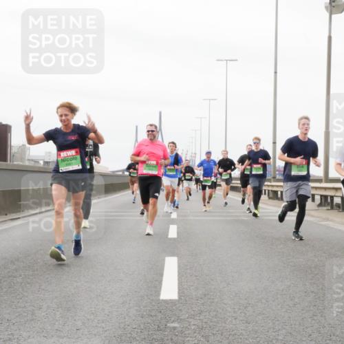 03.10.2025 - Köhlbrandbrückenlauf Matties Gatica Varas http://msf.ph/oto/9187452 03.10.2025 15:50:25 Position 3 8991 meine-sportfotos.de