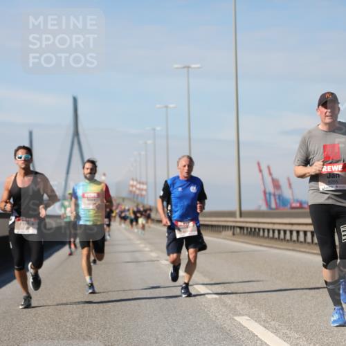 03.10.2025 - Köhlbrandbrückenlauf Yannick Fuchs http://msf.ph/oto/9187463 03.10.2025 11:46:00 Position 3  meine-sportfotos.de