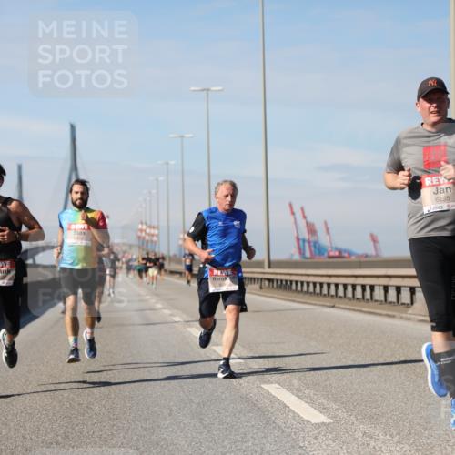 03.10.2025 - Köhlbrandbrückenlauf Yannick Fuchs http://msf.ph/oto/9187468 03.10.2025 11:46:01 Position 3 6255 meine-sportfotos.de
