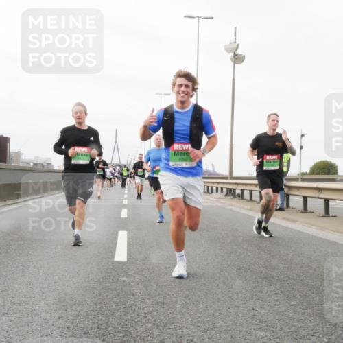 03.10.2025 - Köhlbrandbrückenlauf Matties Gatica Varas http://msf.ph/oto/9187471 03.10.2025 15:50:29 Position 3 8082 meine-sportfotos.de