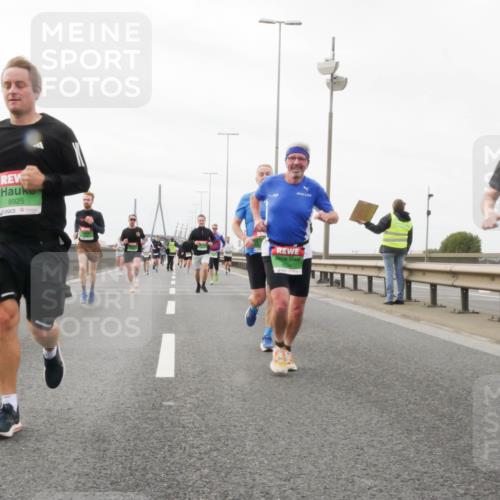 03.10.2025 - Köhlbrandbrückenlauf Matties Gatica Varas http://msf.ph/oto/9187475 03.10.2025 15:50:30 Position 3 8925, 7568 meine-sportfotos.de