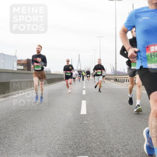 03.10.2025 - Köhlbrandbrückenlauf Matties Gatica Varas http://msf.ph/oto/9187481 03.10.2025 15:50:31 Position 3 8813 meine-sportfotos.de