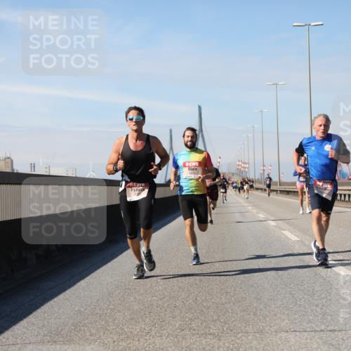 03.10.2025 - Köhlbrandbrückenlauf Yannick Fuchs http://msf.ph/oto/9187484 03.10.2025 11:46:01 Position 3 6478 meine-sportfotos.de