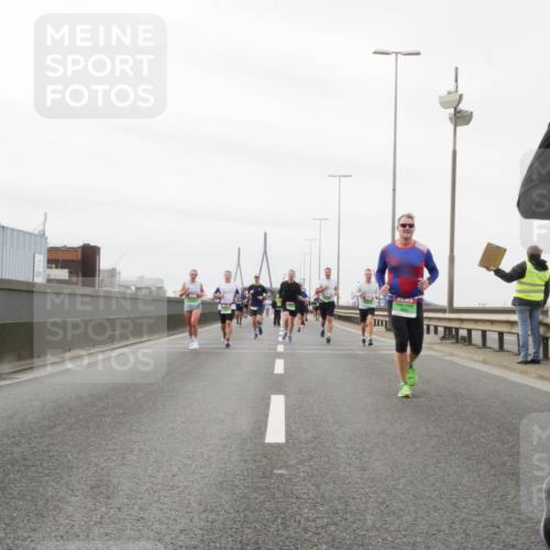 03.10.2025 - Köhlbrandbrückenlauf Matties Gatica Varas http://msf.ph/oto/9187494 03.10.2025 15:50:34 Position 3  meine-sportfotos.de