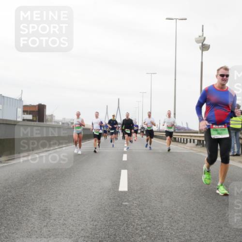 03.10.2025 - Köhlbrandbrückenlauf Matties Gatica Varas http://msf.ph/oto/9187498 03.10.2025 15:50:35 Position 3 8924 meine-sportfotos.de