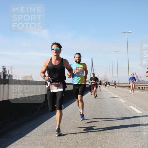 03.10.2025 - Köhlbrandbrückenlauf Yannick Fuchs http://msf.ph/oto/9187500 03.10.2025 11:46:02 Position 3  meine-sportfotos.de