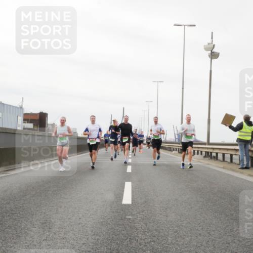 03.10.2025 - Köhlbrandbrückenlauf Matties Gatica Varas http://msf.ph/oto/9187502 03.10.2025 15:50:36 Position 3  meine-sportfotos.de