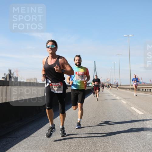 03.10.2025 - Köhlbrandbrückenlauf Yannick Fuchs http://msf.ph/oto/9187504 03.10.2025 11:46:02 Position 3 6478, 428 meine-sportfotos.de