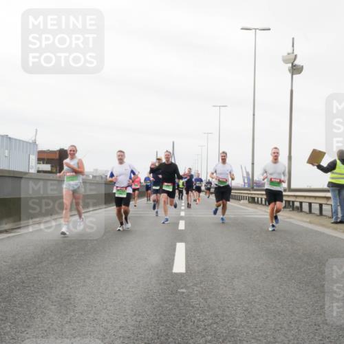 03.10.2025 - Köhlbrandbrückenlauf Matties Gatica Varas http://msf.ph/oto/9187505 03.10.2025 15:50:37 Position 3  meine-sportfotos.de