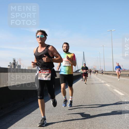 03.10.2025 - Köhlbrandbrückenlauf Yannick Fuchs http://msf.ph/oto/9187507 03.10.2025 11:46:03 Position 3 4283, 6478, 4281 meine-sportfotos.de