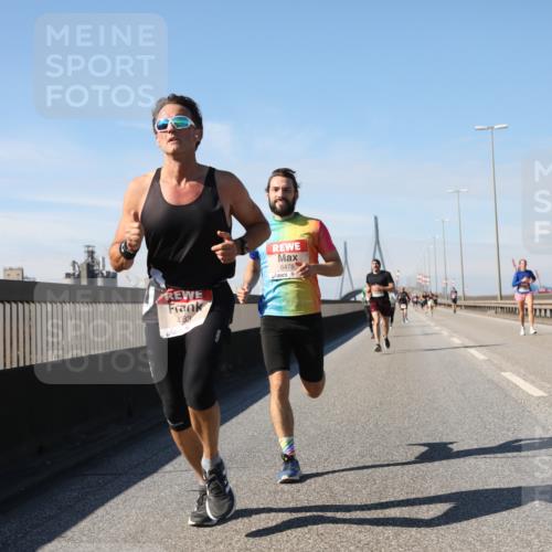 03.10.2025 - Köhlbrandbrückenlauf Yannick Fuchs http://msf.ph/oto/9187510 03.10.2025 11:46:03 Position 3 483, 6478 meine-sportfotos.de