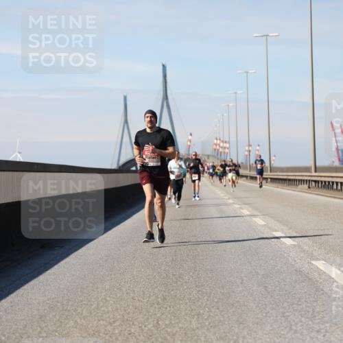 03.10.2025 - Köhlbrandbrückenlauf Yannick Fuchs http://msf.ph/oto/9187517 03.10.2025 11:46:04 Position 3  meine-sportfotos.de