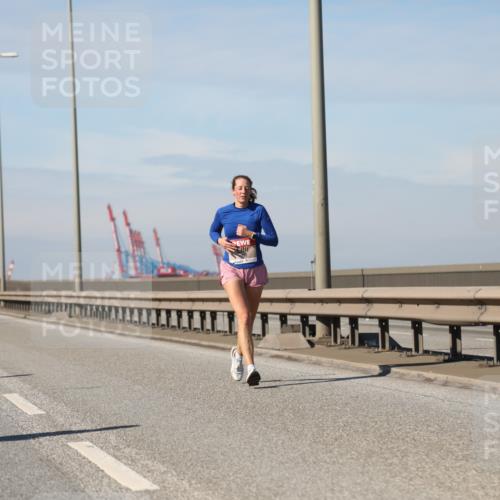 03.10.2025 - Köhlbrandbrückenlauf Yannick Fuchs http://msf.ph/oto/9187529 03.10.2025 11:46:05 Position 3  meine-sportfotos.de