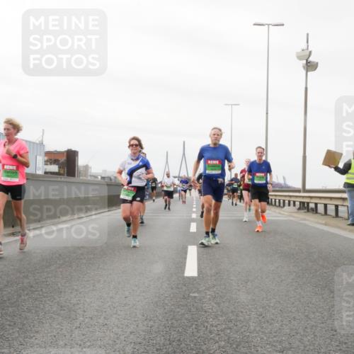 03.10.2025 - Köhlbrandbrückenlauf Matties Gatica Varas http://msf.ph/oto/9187534 03.10.2025 15:50:43 Position 3  meine-sportfotos.de