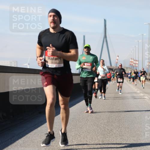 03.10.2025 - Köhlbrandbrückenlauf Yannick Fuchs http://msf.ph/oto/9187543 03.10.2025 11:46:06 Position 3 5810 meine-sportfotos.de