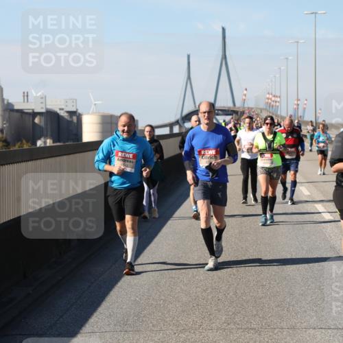 03.10.2025 - Köhlbrandbrückenlauf Yannick Fuchs http://msf.ph/oto/9187548 03.10.2025 12:06:48 Position 3 4443 meine-sportfotos.de