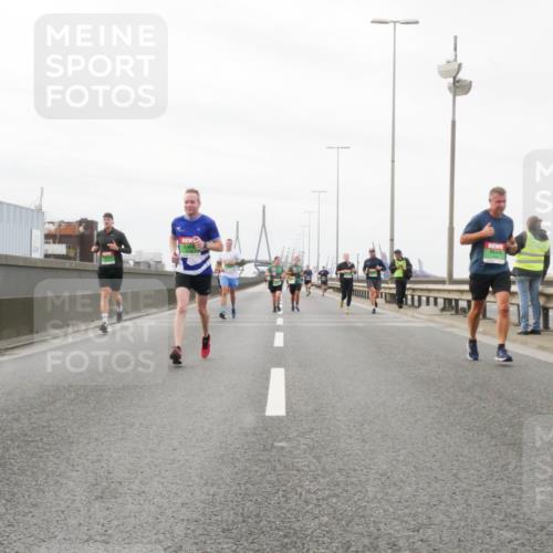 03.10.2025 - Köhlbrandbrückenlauf Matties Gatica Varas http://msf.ph/oto/9187570 03.10.2025 15:50:51 Position 3  meine-sportfotos.de