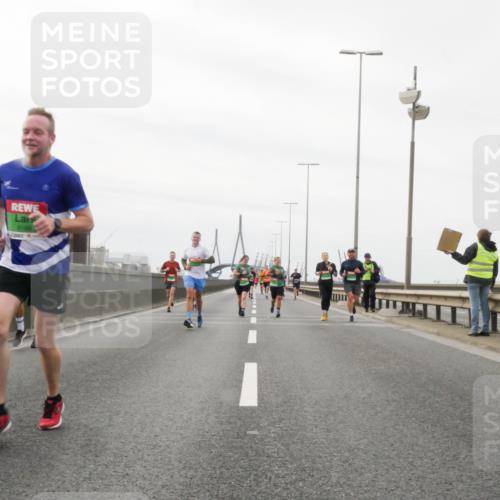 03.10.2025 - Köhlbrandbrückenlauf Matties Gatica Varas http://msf.ph/oto/9187575 03.10.2025 15:50:52 Position 3 8199 meine-sportfotos.de
