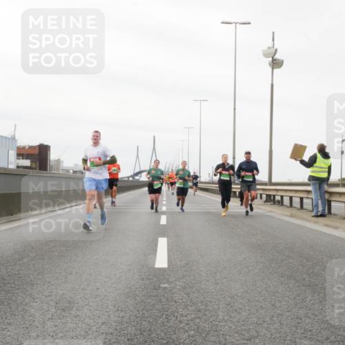 03.10.2025 - Köhlbrandbrückenlauf Matties Gatica Varas http://msf.ph/oto/9187582 03.10.2025 15:50:53 Position 3  meine-sportfotos.de