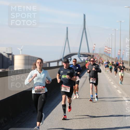 03.10.2025 - Köhlbrandbrückenlauf Yannick Fuchs http://msf.ph/oto/9187586 03.10.2025 11:46:10 Position 3 4783, 6461 meine-sportfotos.de