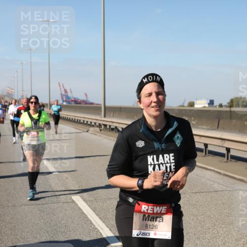 03.10.2025 - Köhlbrandbrückenlauf Yannick Fuchs http://msf.ph/oto/9187593 03.10.2025 12:06:51 Position 3 6126 meine-sportfotos.de