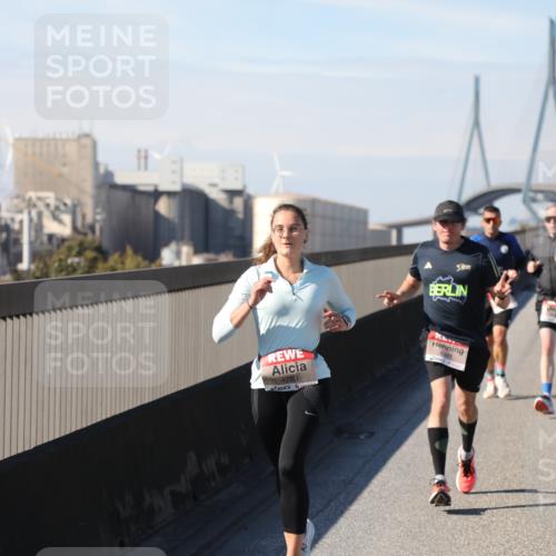 03.10.2025 - Köhlbrandbrückenlauf Yannick Fuchs http://msf.ph/oto/9187597 03.10.2025 11:46:11 Position 3 4783 meine-sportfotos.de