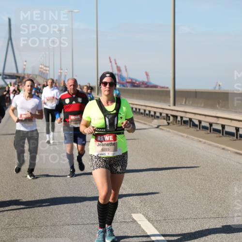 03.10.2025 - Köhlbrandbrückenlauf Yannick Fuchs http://msf.ph/oto/9187601 03.10.2025 12:06:52 Position 3 6223 meine-sportfotos.de