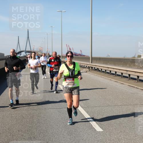 03.10.2025 - Köhlbrandbrückenlauf Yannick Fuchs http://msf.ph/oto/9187606 03.10.2025 12:06:52 Position 3 6223 meine-sportfotos.de