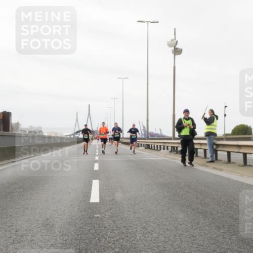 03.10.2025 - Köhlbrandbrückenlauf Matties Gatica Varas http://msf.ph/oto/9187607 03.10.2025 15:50:59 Position 3  meine-sportfotos.de