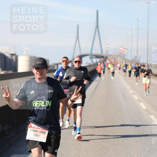 03.10.2025 - Köhlbrandbrückenlauf Yannick Fuchs http://msf.ph/oto/9187617 03.10.2025 11:46:12 Position 3 50, 6461 meine-sportfotos.de