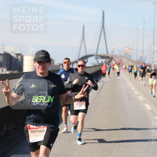 03.10.2025 - Köhlbrandbrückenlauf Yannick Fuchs http://msf.ph/oto/9187620 03.10.2025 11:46:13 Position 3 50, 6461 meine-sportfotos.de