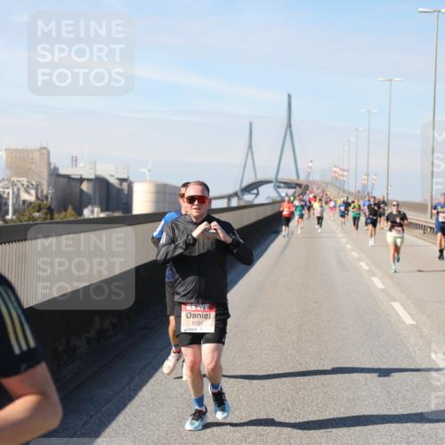 03.10.2025 - Köhlbrandbrückenlauf Yannick Fuchs http://msf.ph/oto/9187625 03.10.2025 11:46:14 Position 3 6032 meine-sportfotos.de
