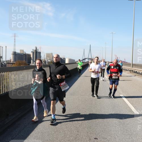 03.10.2025 - Köhlbrandbrückenlauf Yannick Fuchs http://msf.ph/oto/9187629 03.10.2025 12:06:54 Position 3 5330 meine-sportfotos.de