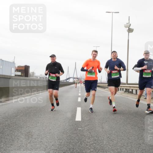 03.10.2025 - Köhlbrandbrückenlauf Matties Gatica Varas http://msf.ph/oto/9187633 03.10.2025 15:51:04 Position 3  meine-sportfotos.de