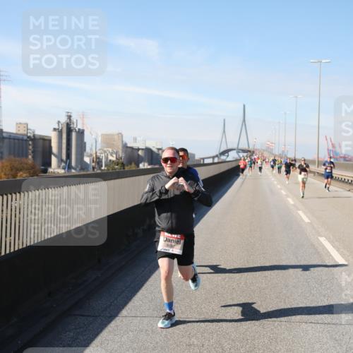 03.10.2025 - Köhlbrandbrückenlauf Yannick Fuchs http://msf.ph/oto/9187634 03.10.2025 11:46:14 Position 3 6032 meine-sportfotos.de
