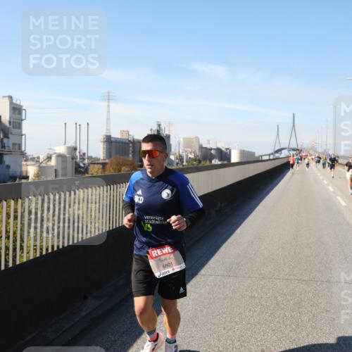 03.10.2025 - Köhlbrandbrückenlauf Yannick Fuchs http://msf.ph/oto/9187648 03.10.2025 11:46:16 Position 3 6801 meine-sportfotos.de
