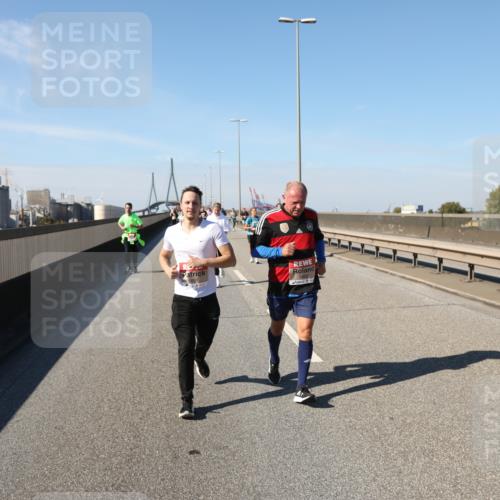 03.10.2025 - Köhlbrandbrückenlauf Yannick Fuchs http://msf.ph/oto/9187649 03.10.2025 12:06:55 Position 3  meine-sportfotos.de