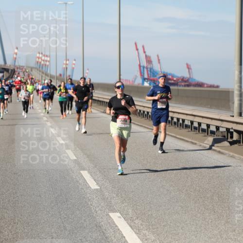 03.10.2025 - Köhlbrandbrückenlauf Yannick Fuchs http://msf.ph/oto/9187650 03.10.2025 11:46:16 Position 3 6612 meine-sportfotos.de